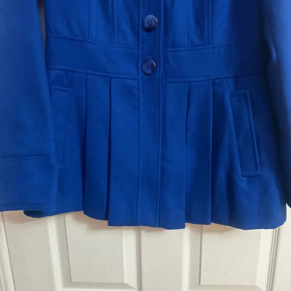 NWOT-DELIAS Blue Pleated Button Down Coat Y2K.‎ Size Medium. - Picture 4 of 9